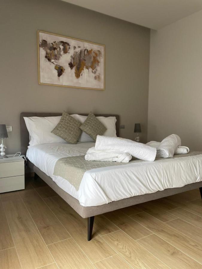 Notti O' Tunn Luxury Rooms In Centro Geraci Siculo ภายนอก รูปภาพ
