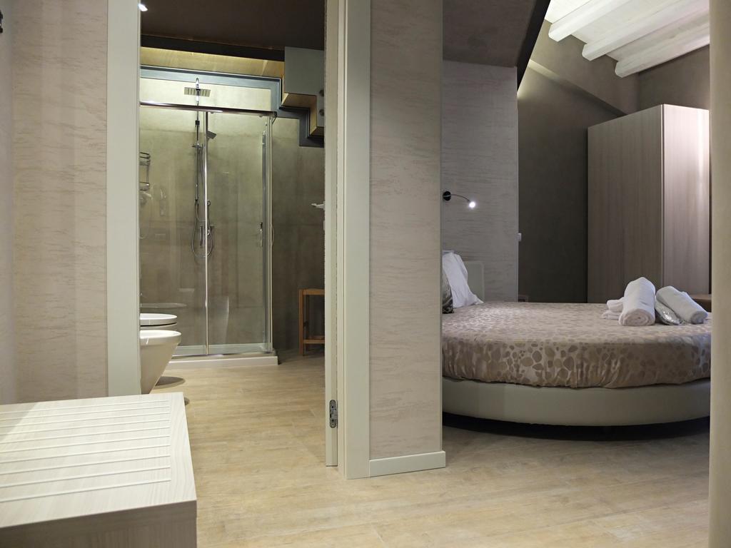 Notti O' Tunn Luxury Rooms In Centro Geraci Siculo ภายนอก รูปภาพ